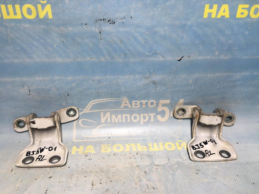 Петля двери задней левой MAZDA FAMILIA 2000-2003