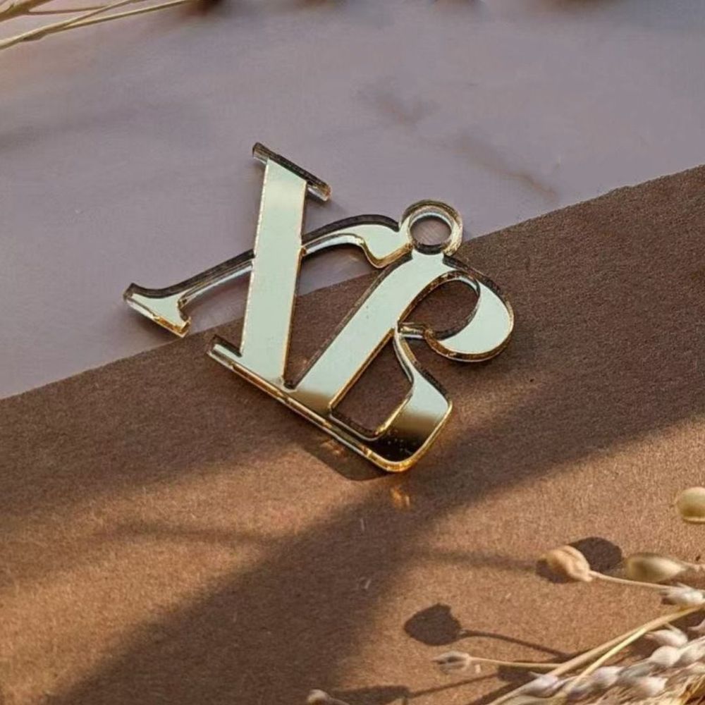 Украшение «Шильдик ХВ», золото