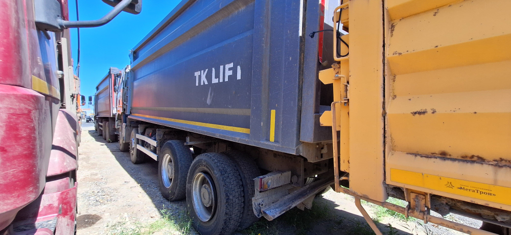 ТК ЛИФТ 7066* на шасси FAW CA 3310 8x4 Самосвал 7066-FC 	(Дизельный, 11,1 л, 420 л.с., МТ)