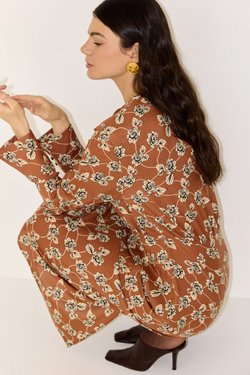 Платье силуэтное