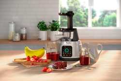 Шнековая соковыжималка Moulinex Juice & Clean ZU420E10