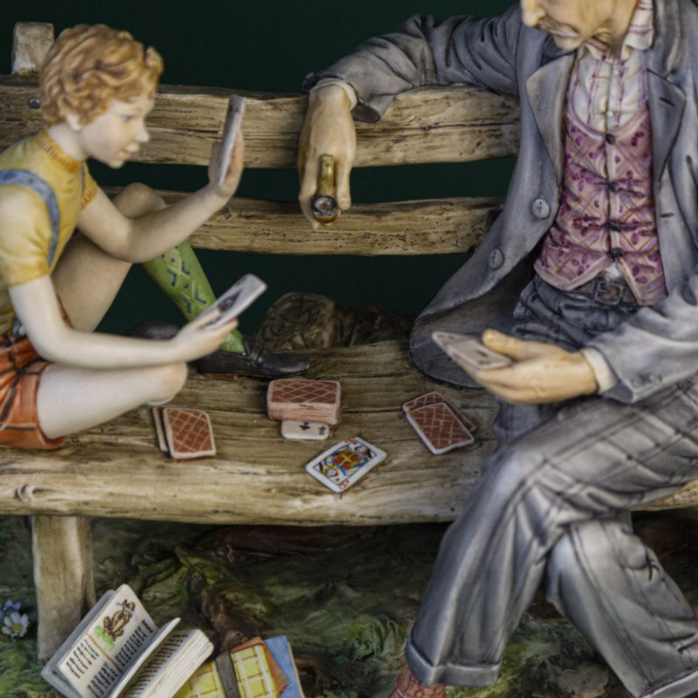 Фарфоровая мануфактура Capodimonte «Игра в карты»