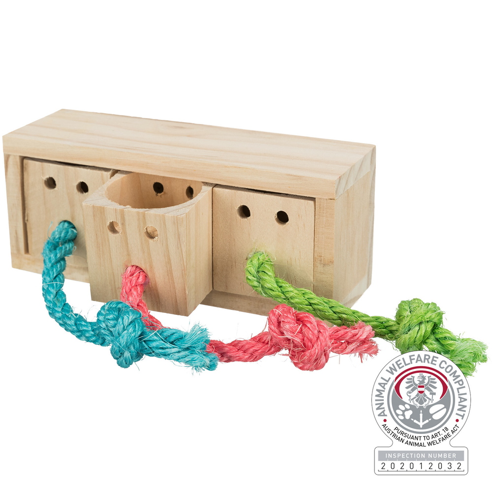 Игрушка для лакомств "Куб", дерево, 16 × 6 × 7 см, Trixie