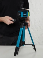 Профессиональный лазерный уровень самовыравнивающийся строительный 360 4D / Нивелир, 16 лучей с пультом управления и штативом / Зеленый луч