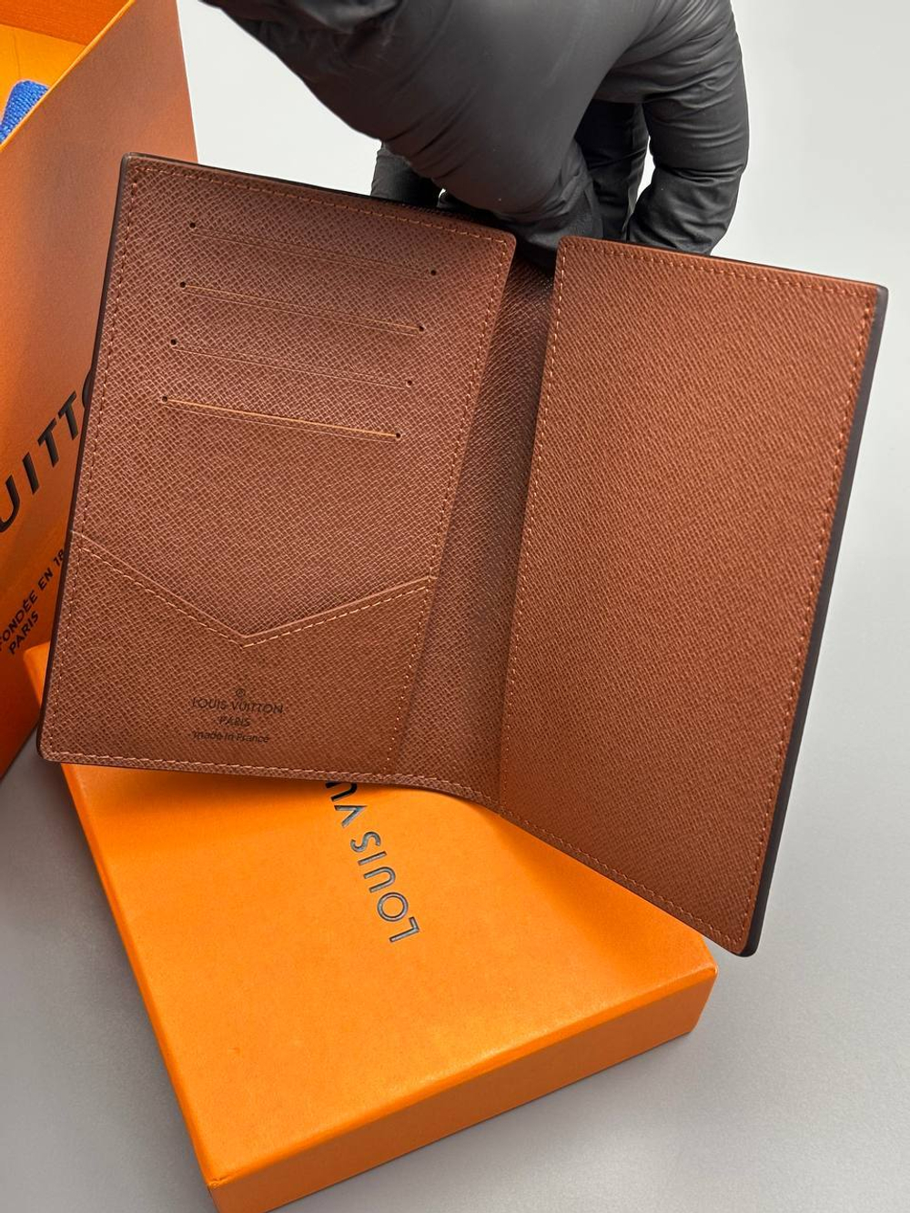 Обложка на паспорт Louis Vuitton