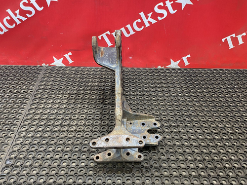 Кронштейн рессоры передней правый