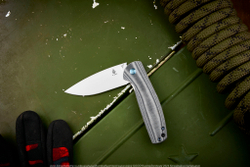 Складной нож Kizer Gemini сталь N690 StoneWash рукоять Микарта