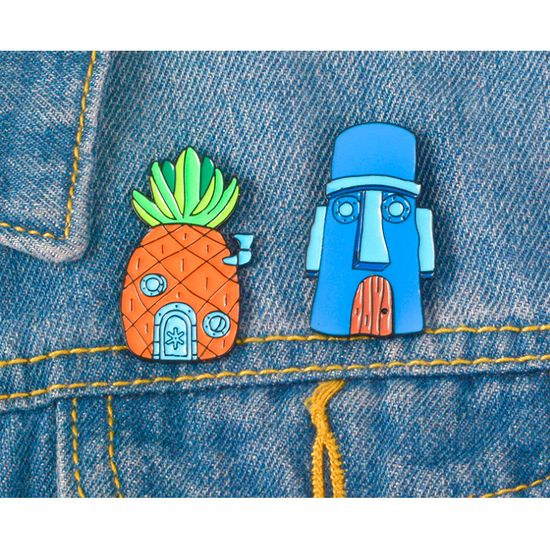 Пин на рюкзак и одежду. Дом Губки Боба