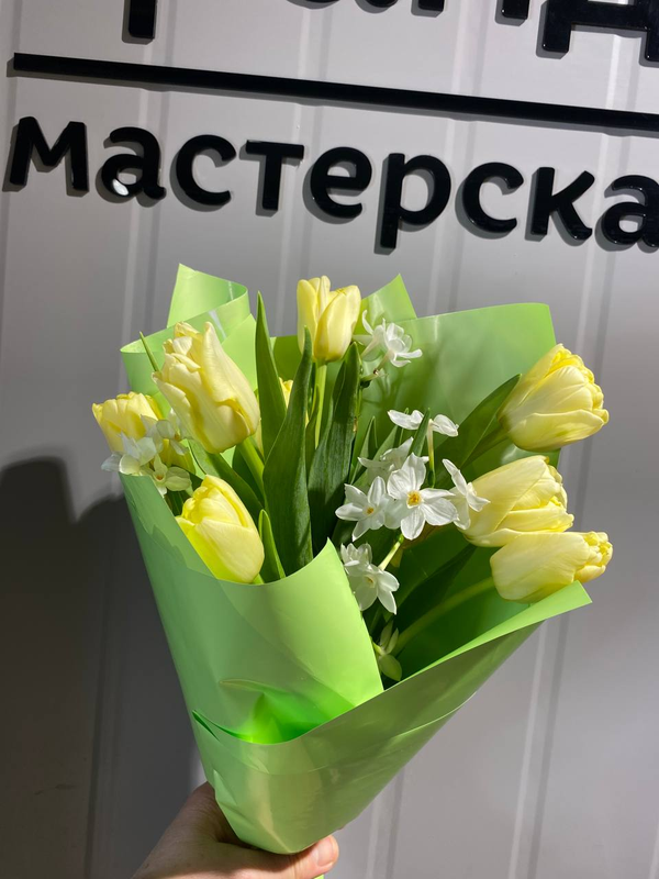 Букет-комплимент "Весна за окном"