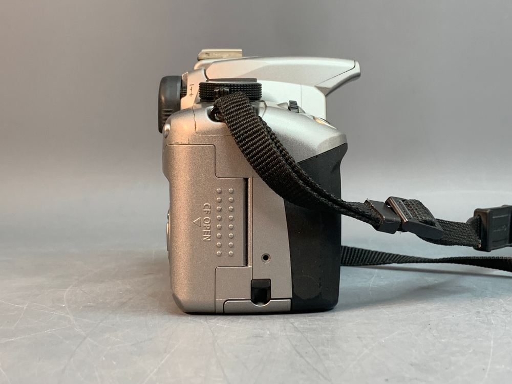 Canon EOS Digital Rebel XT с дефектом