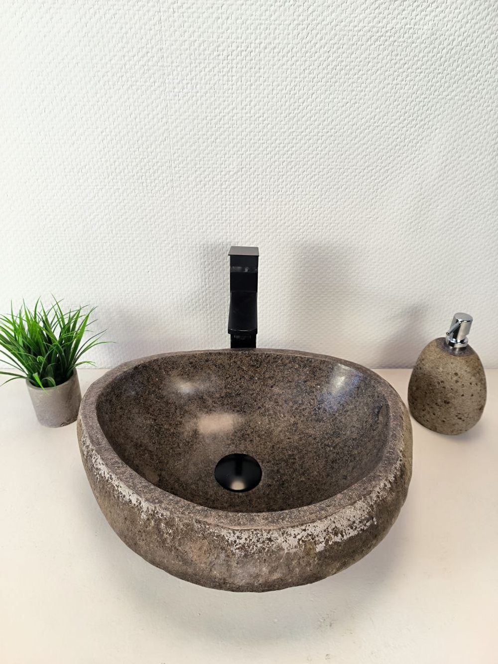 Раковина из речного камня RS-65959 46х37х15 из натурального камня