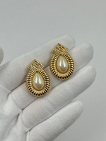 Серьги с «жемчугом» Givenchy