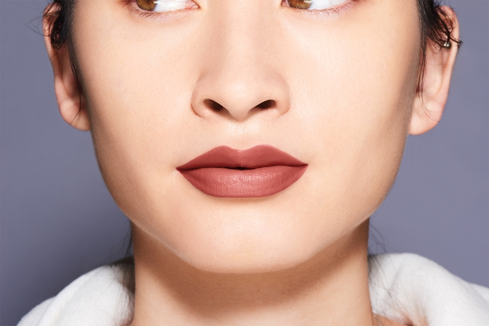 Shiseido ModernMatte Powder Lipstick - Матовая пудровая помада, 4 g