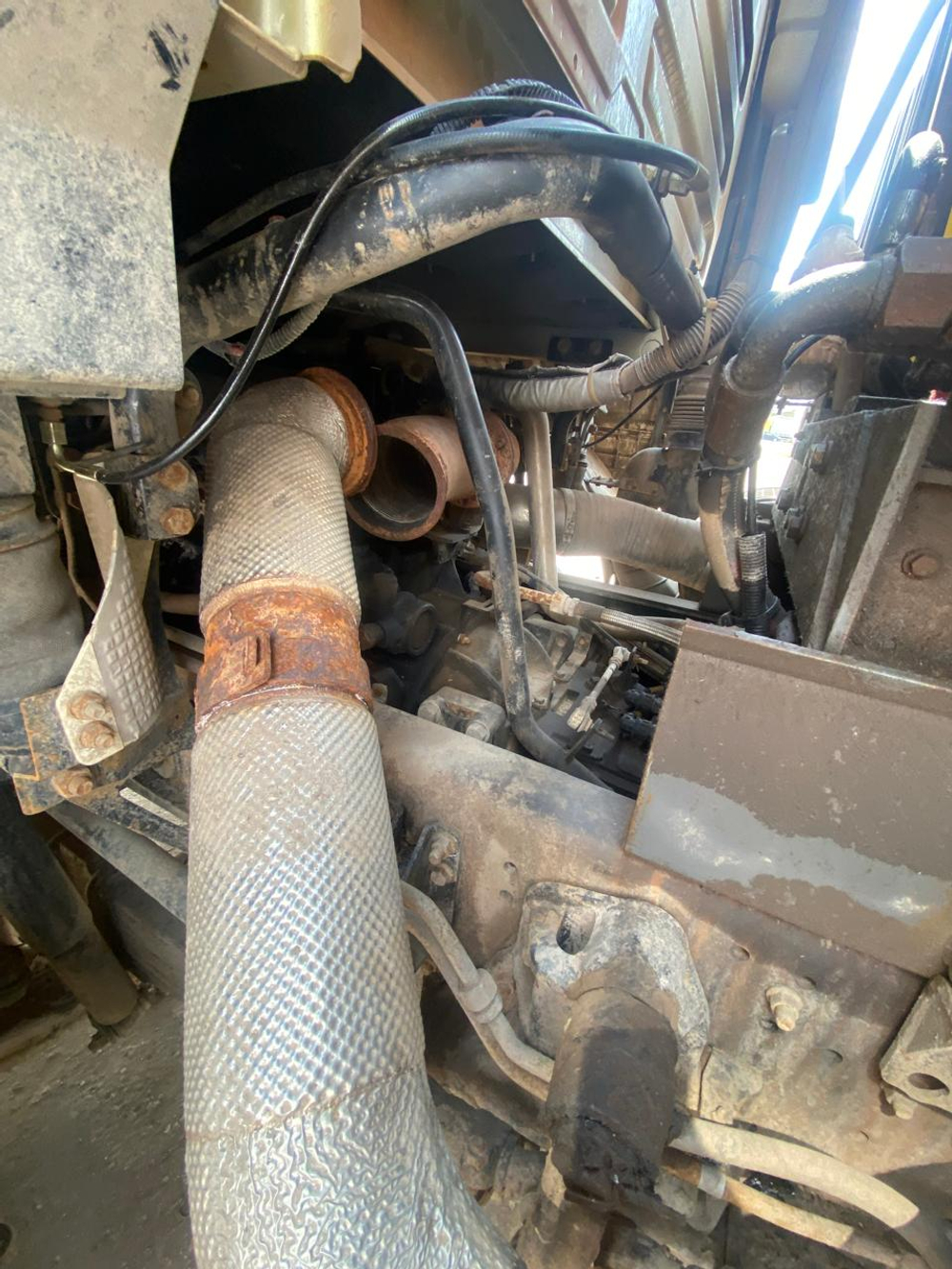 Shacman (Shaanxi) SX* 8x4 Самосвал SX331863366 (Дизельный, 12,5 л, 544 л.с., МТ)
