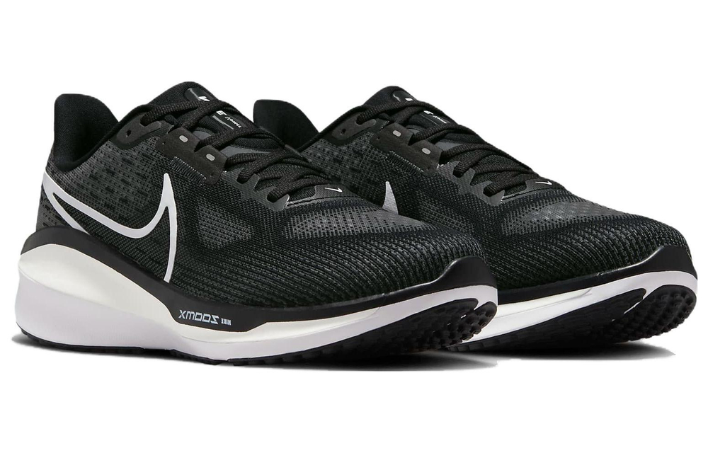 Кроссовки Nike Vomero 17