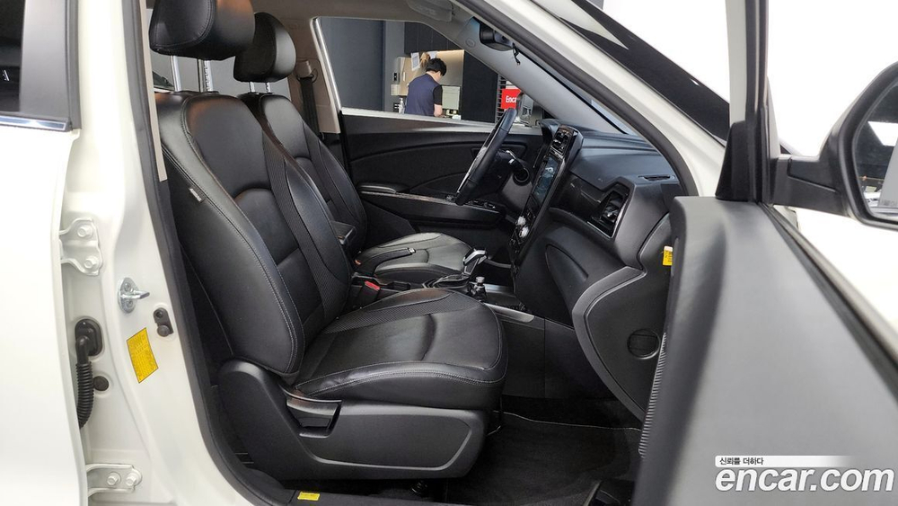 KG Mobility (Ssangyong) Very New Tivoli Дизель 1.6 2WD (04.2020)