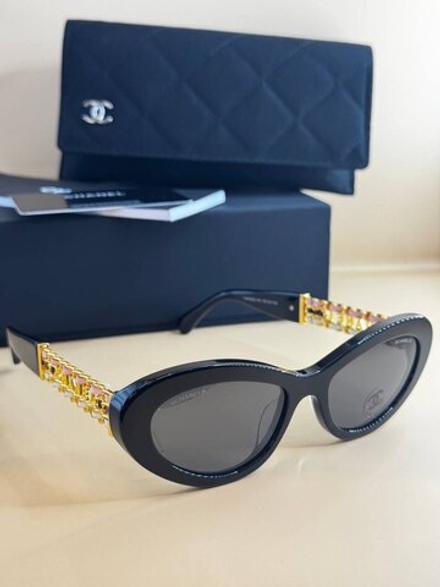 Солнцезащитные очки CHANEL