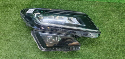 Битая Фара правая Skoda Kodiaq (2016-2022) LED