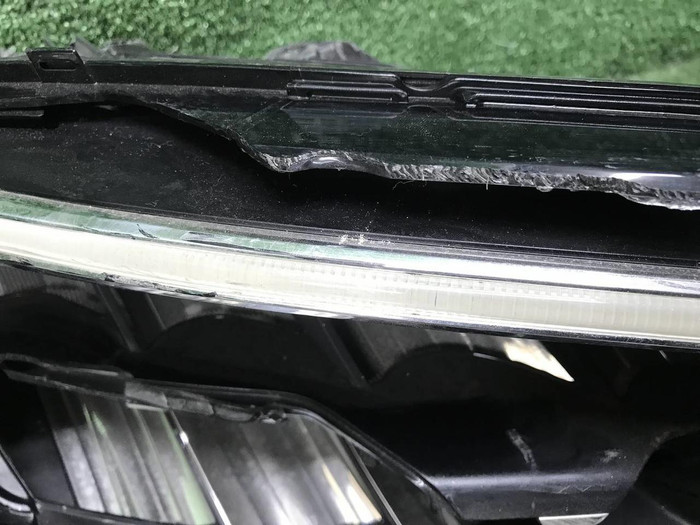 Битая Фара правая Mercedes E W213 (2020-2023) LED