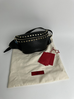 Сумка Valentino Leather Rockstud Belt Bag