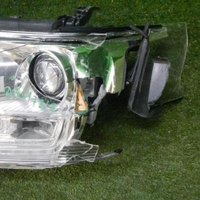 Битая Фара левая Toyota Land Cruiser 200 (2015-2021) LED
