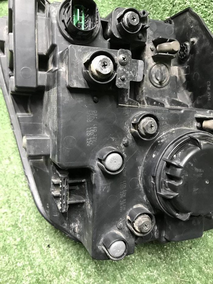 Фара правая Kia Mohave 1 HM (2019-2024) LED