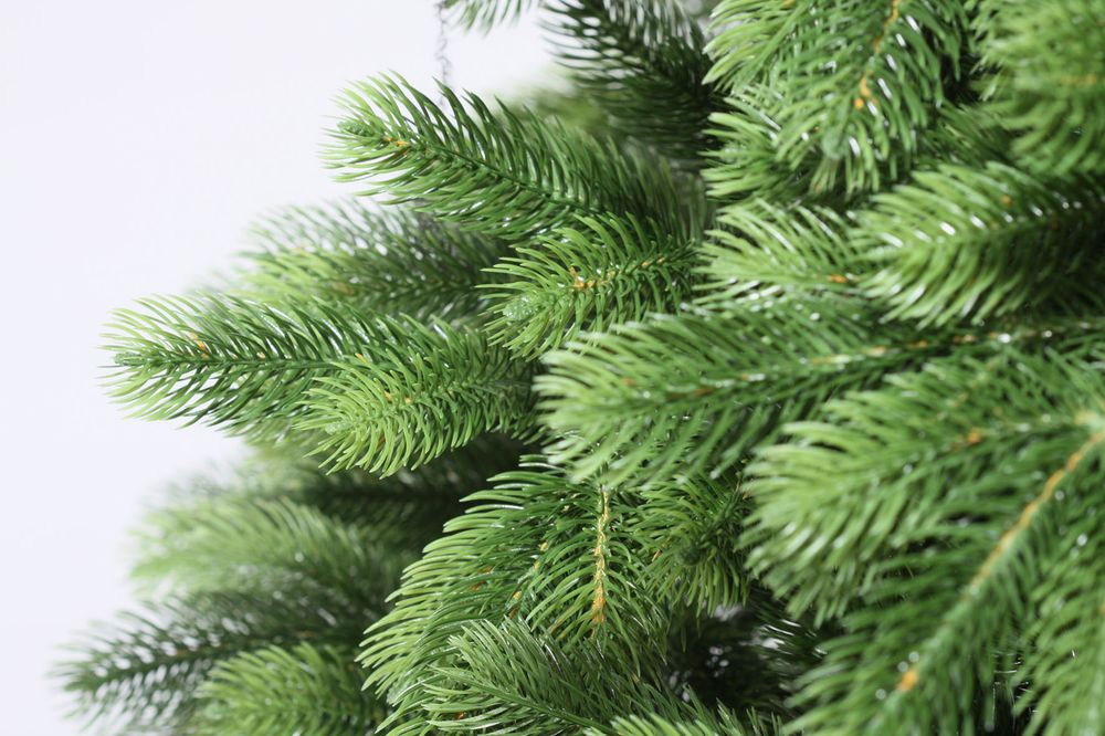 Ель искусственная «Королева леса Pro» (Литая хвоя) от 1,2 м до 3 м