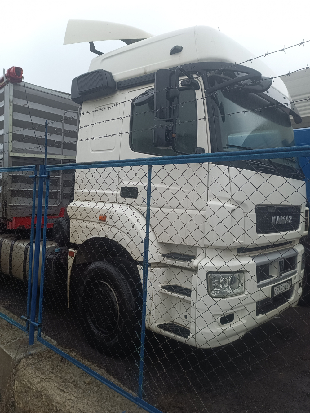 КамАЗ 5490 4x2 Седельный тягач 5490-S5 (Дизельный, 12,0 л, 401 л.с., АТ)
