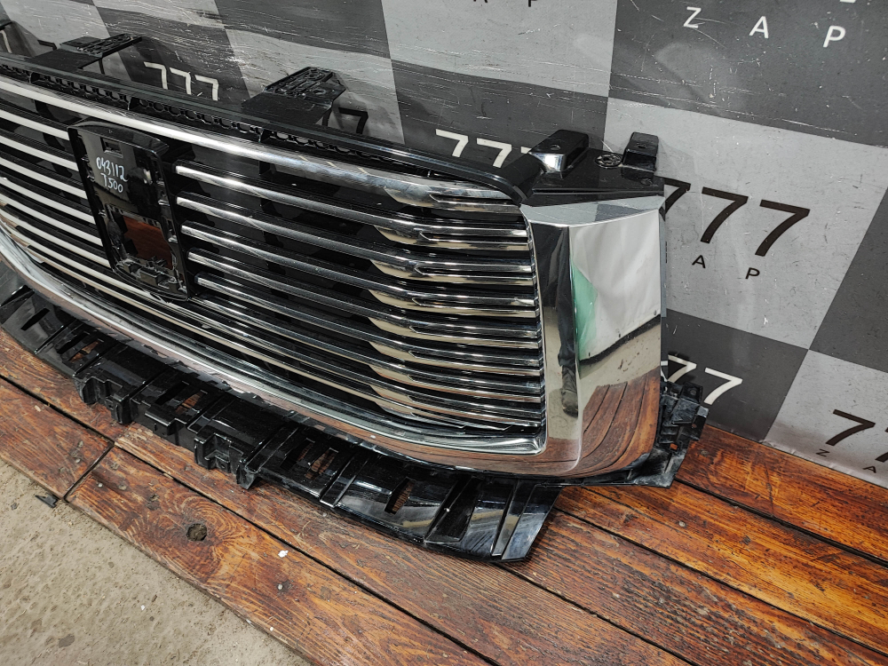 Решетка радиатора Tank 500 21-нв Б/У Оригинал 5509200XKV3CA