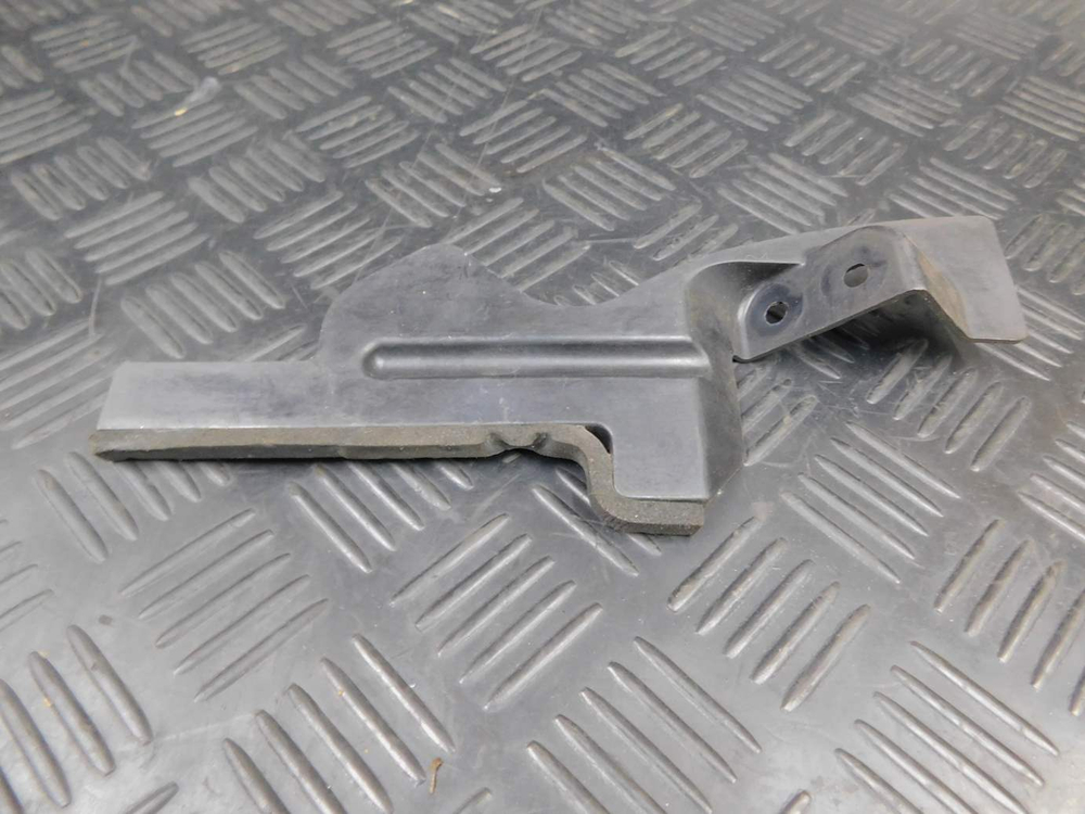 Пластик внутренни Kawasaki ZZR 400 98 14090-1293 053084