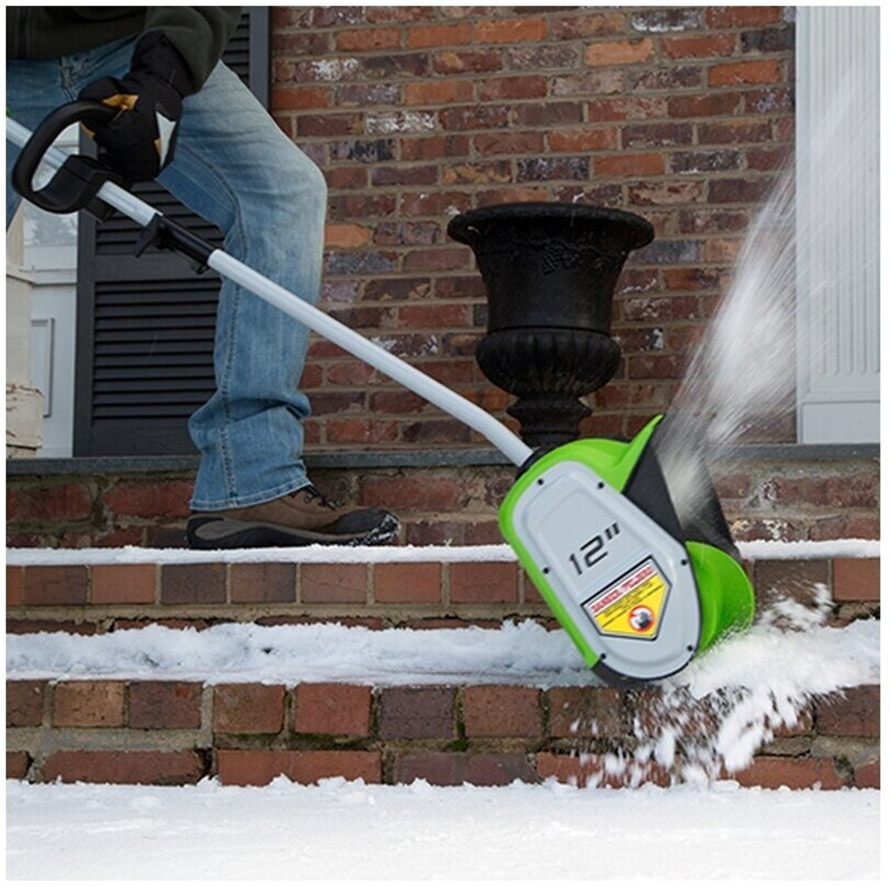 Снегоуборщик-снеголопата GREENWORKS GD40SS 40В,б/щ,30 см,без АКБ/ЗУ (2600807)