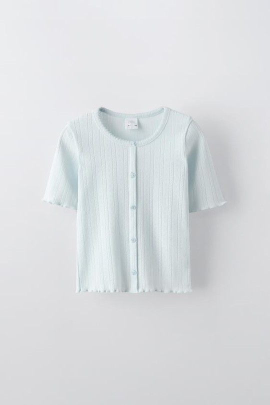 ZARA ФУТБОЛКА С АЖУРНЫМ УЗОРОМ И ПУГОВИЦАМИ, ГОЛУБОЙ