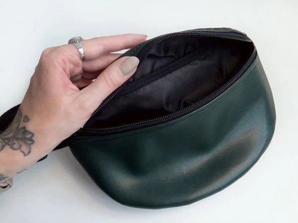 Сумка Поясная Эко Кожа зеленая - фото 1