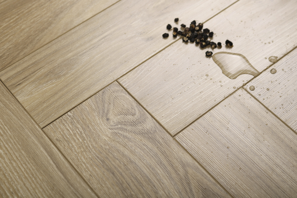 Ламинат ICON Orange 12 мм ОРЕХ ТОНИРОВАННЫЙ 1.32 м2