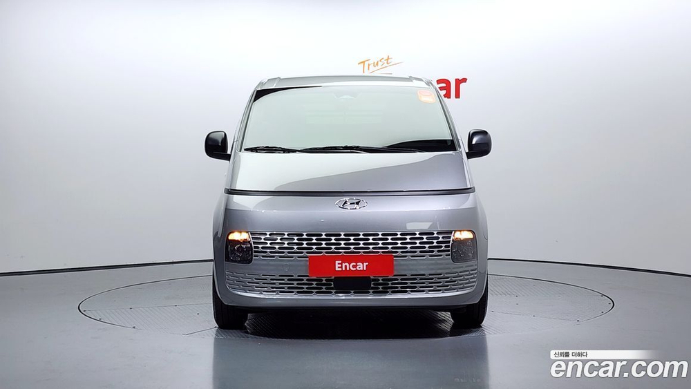 Hyundai Staria Cargo 3-х местный (09.2022)