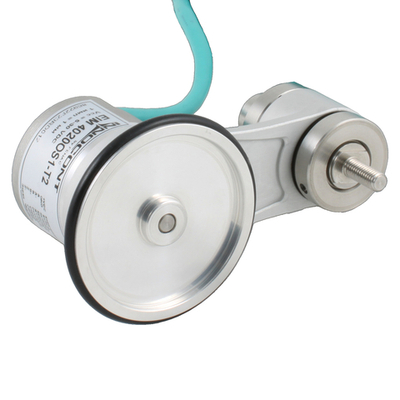 Инкрементальный энкодер INNOCONT EIM 4020OS1-T2 D=40мм с мерным колесом L=200мм, контактная поверхность - резина, профиль гладкий, 1имп/1мм, 5…30VDC, выход HTL, IP64, -20…+85°C, тангенциальный кабель 2м