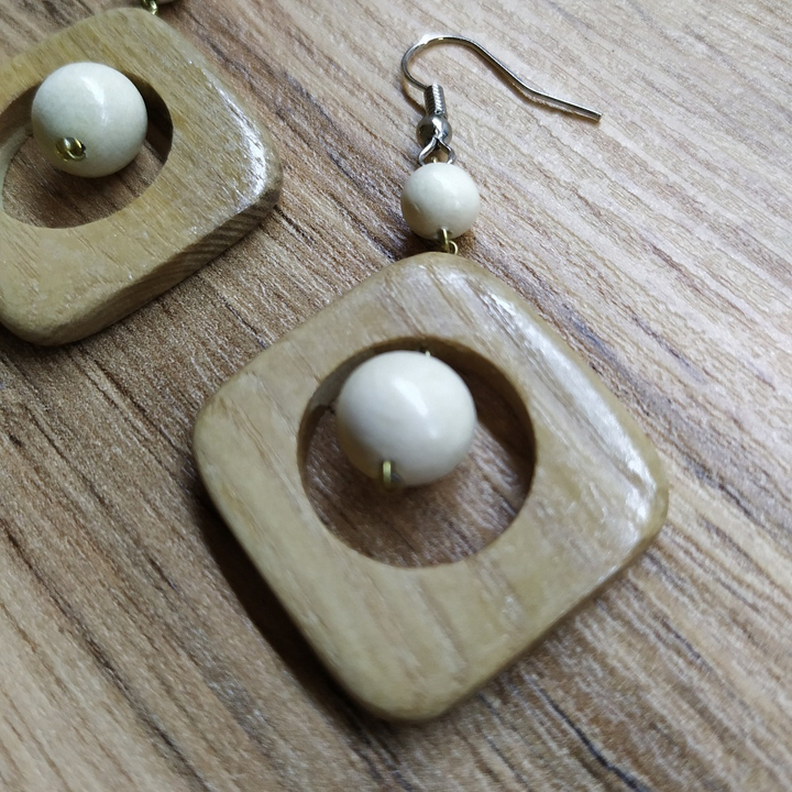 Серьги Салют, дерево, цвет светло-коричневый, молочный, 40x50 мм