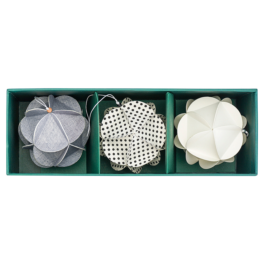 Набор елочных украшений из бумаги fashion moments из коллекции new year essential, 3 шт.