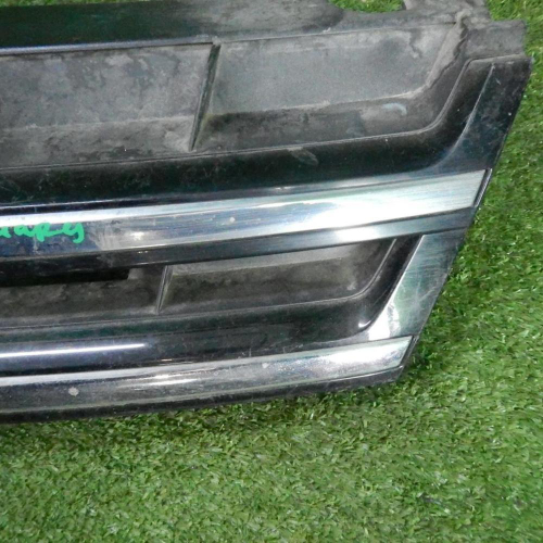 Решетка радиатора VW Touareg 2 NF (2010-2014)