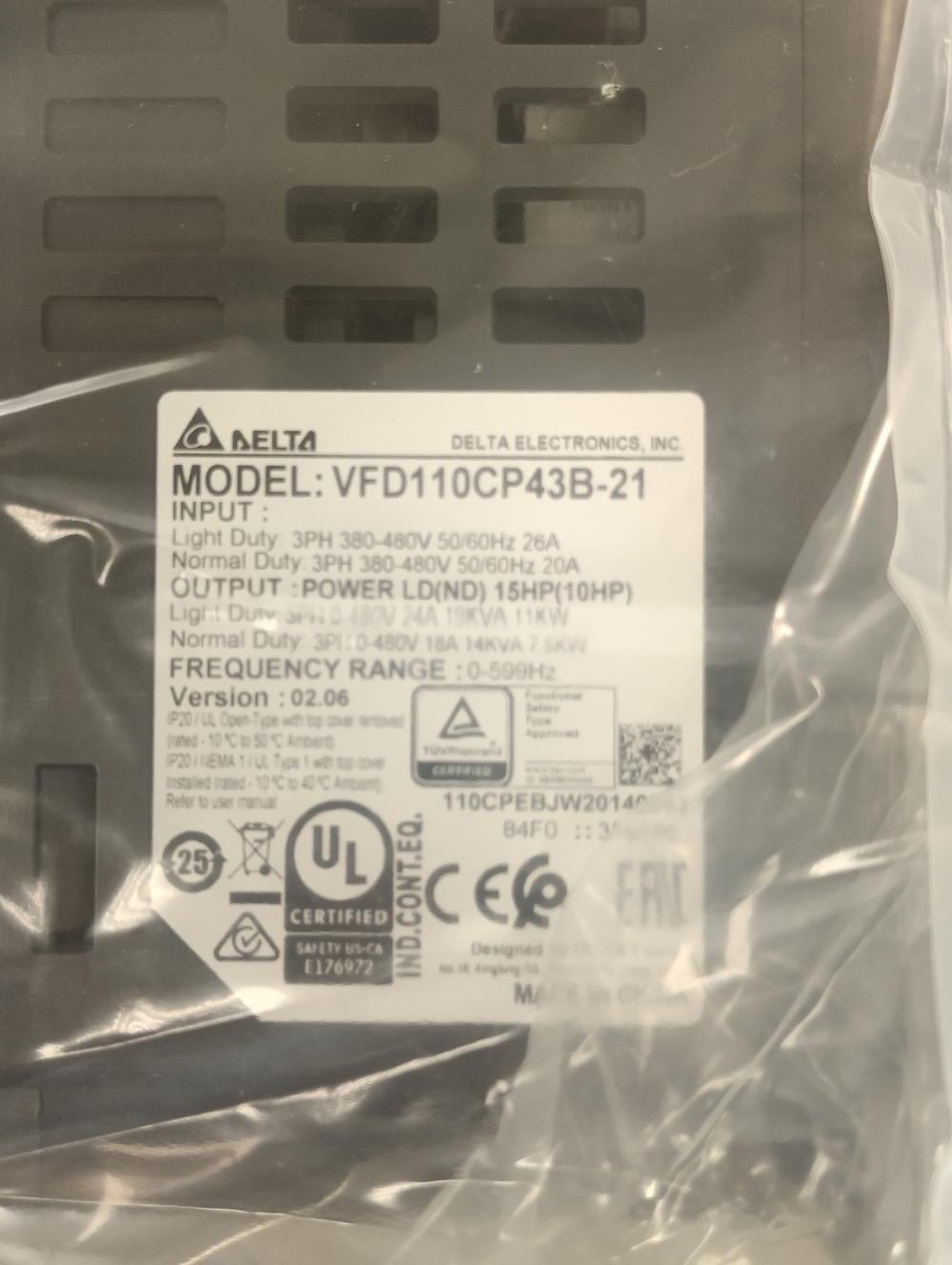 Delta VFD110CP43B-21 новое