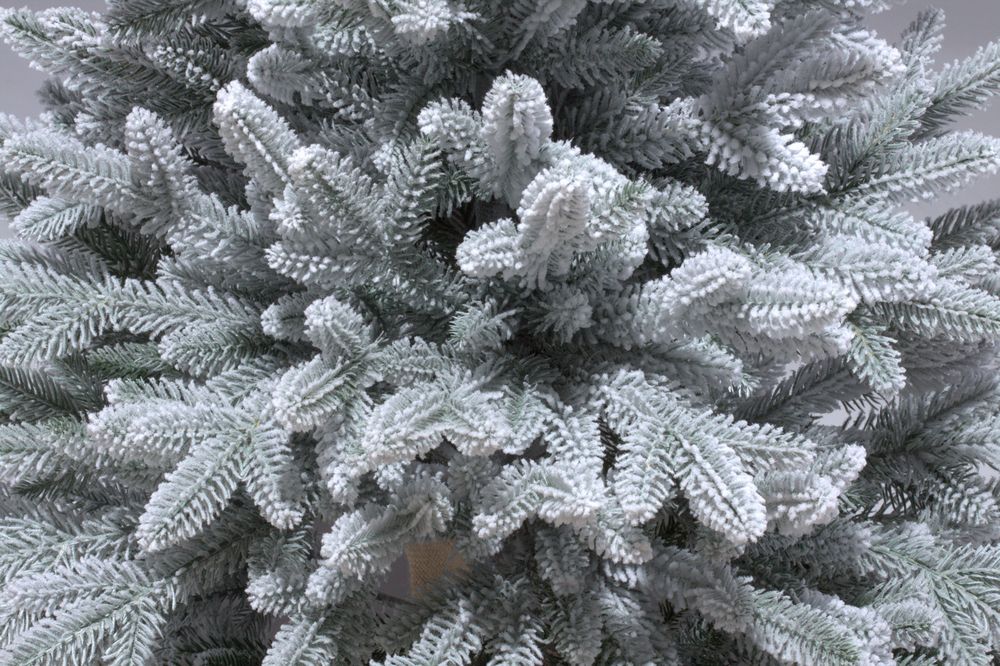 Заснеженная елка «Изумрудная» (Литая хвоя) 120 см / 1,2 м