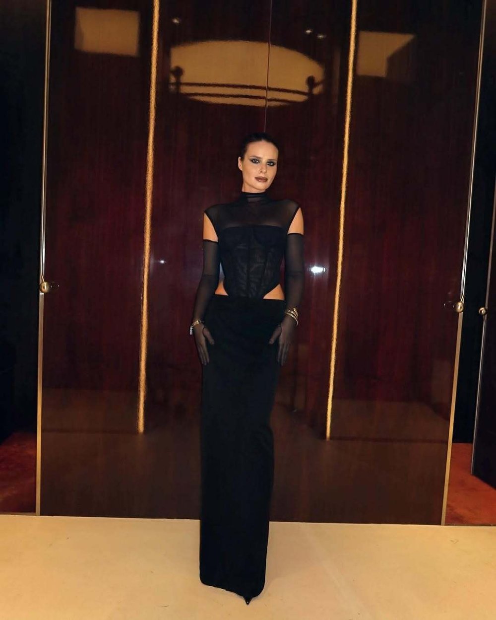 Корсет черный из сетки