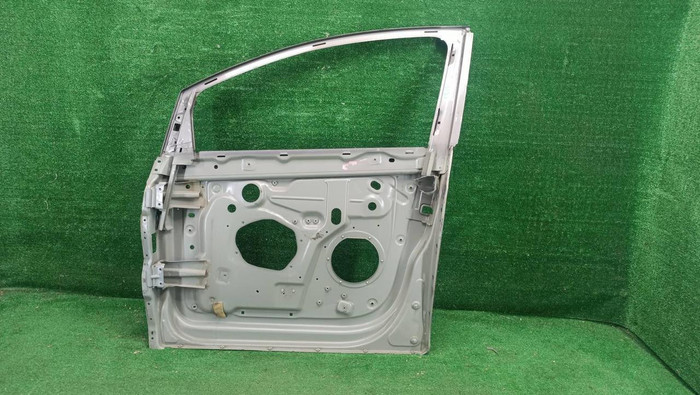 Дверь передняя левая VW Golf Plus (2005-2014)