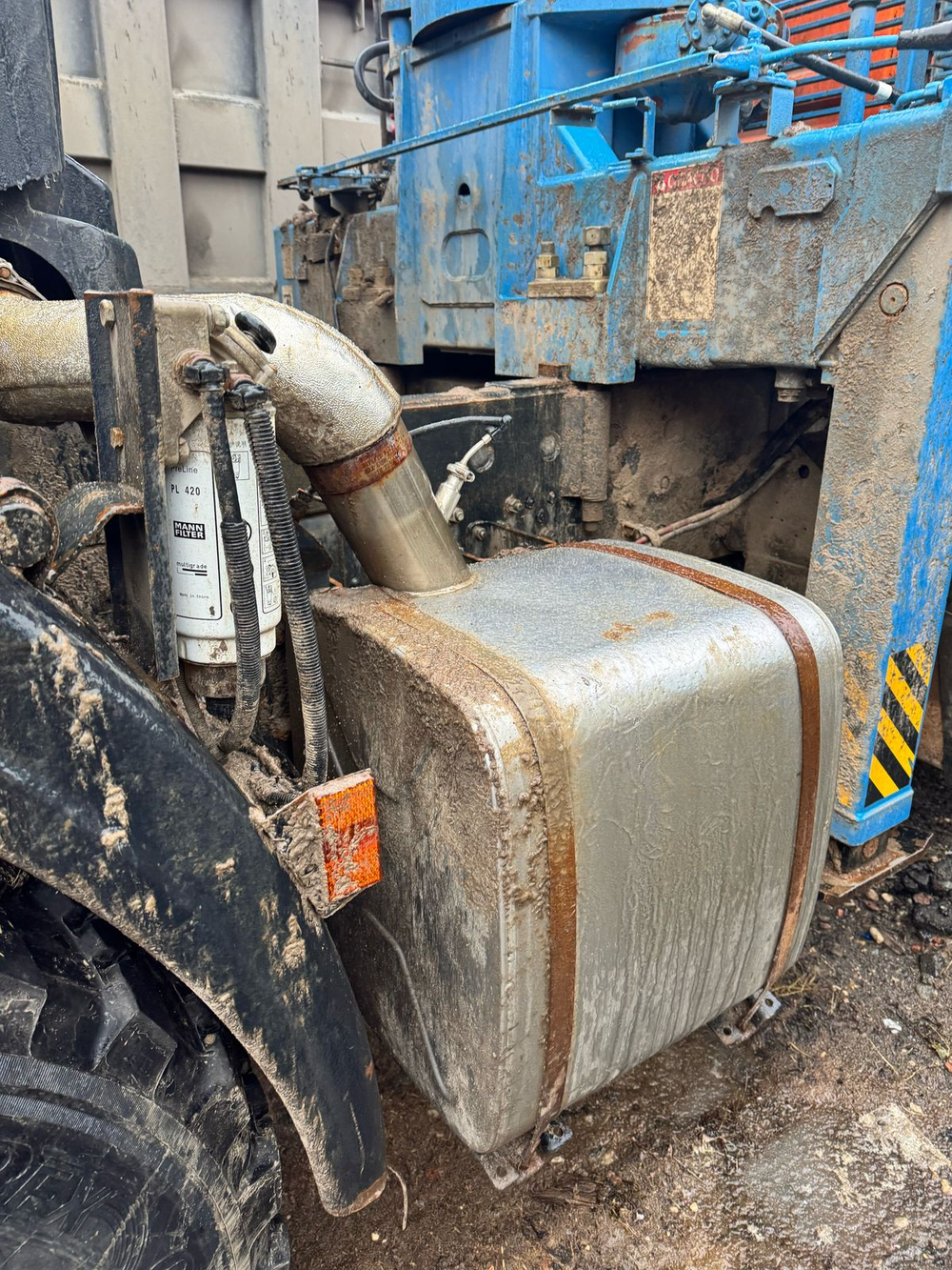 Агропромсервис 4382* на шасси КамАЗ 43118 6x6 Бортовой с КМУ 438240-02 (Дизельный, 11,8 л, 300 л.с.,