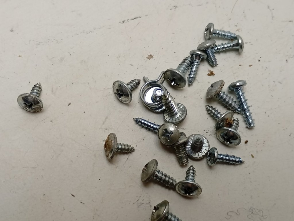 WMUF5050 кт42 Крепеж и хомуты для стиральной машины Hotpoint-Ariston WMUF5050 б/у