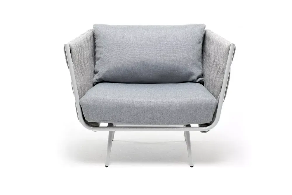 "Монако" кресло плетеное из роупа, каркас алюминий светло-серый (RAL7035) шагрень, роуп светло-серый 40 мм, ткань светло-серая