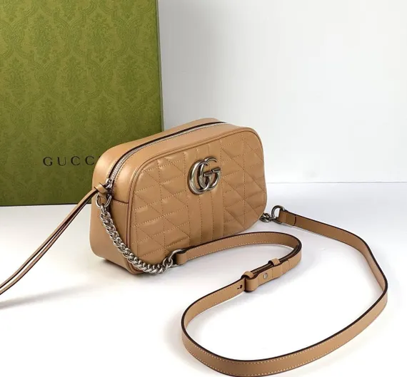 Сумка на плечо Gucci GG Marmont маленького размера персиковый