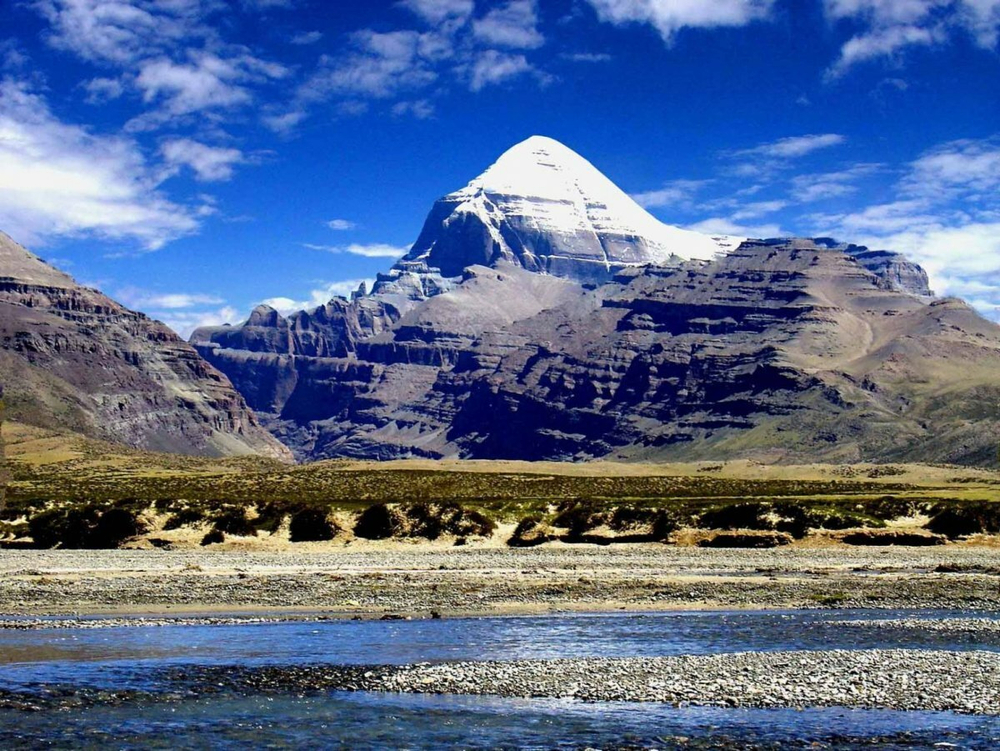 Гора Кайлас: История Оси Мироздания