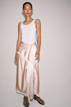 ZARA АТЛАСНАЯ СТРУЯЩАЯСЯ ЮБКА — ZW COLLECTION, ТЕЛЕСНО-РОЗОВЫЙ