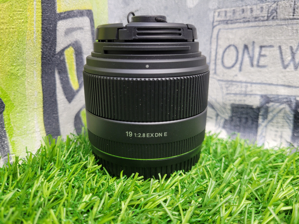 Объектив Sigma AF 19mm f/2.8 EX DN Sony E